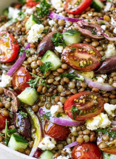 Colorful and nutritious Lentil Salad with fresh vegetables and herbs
